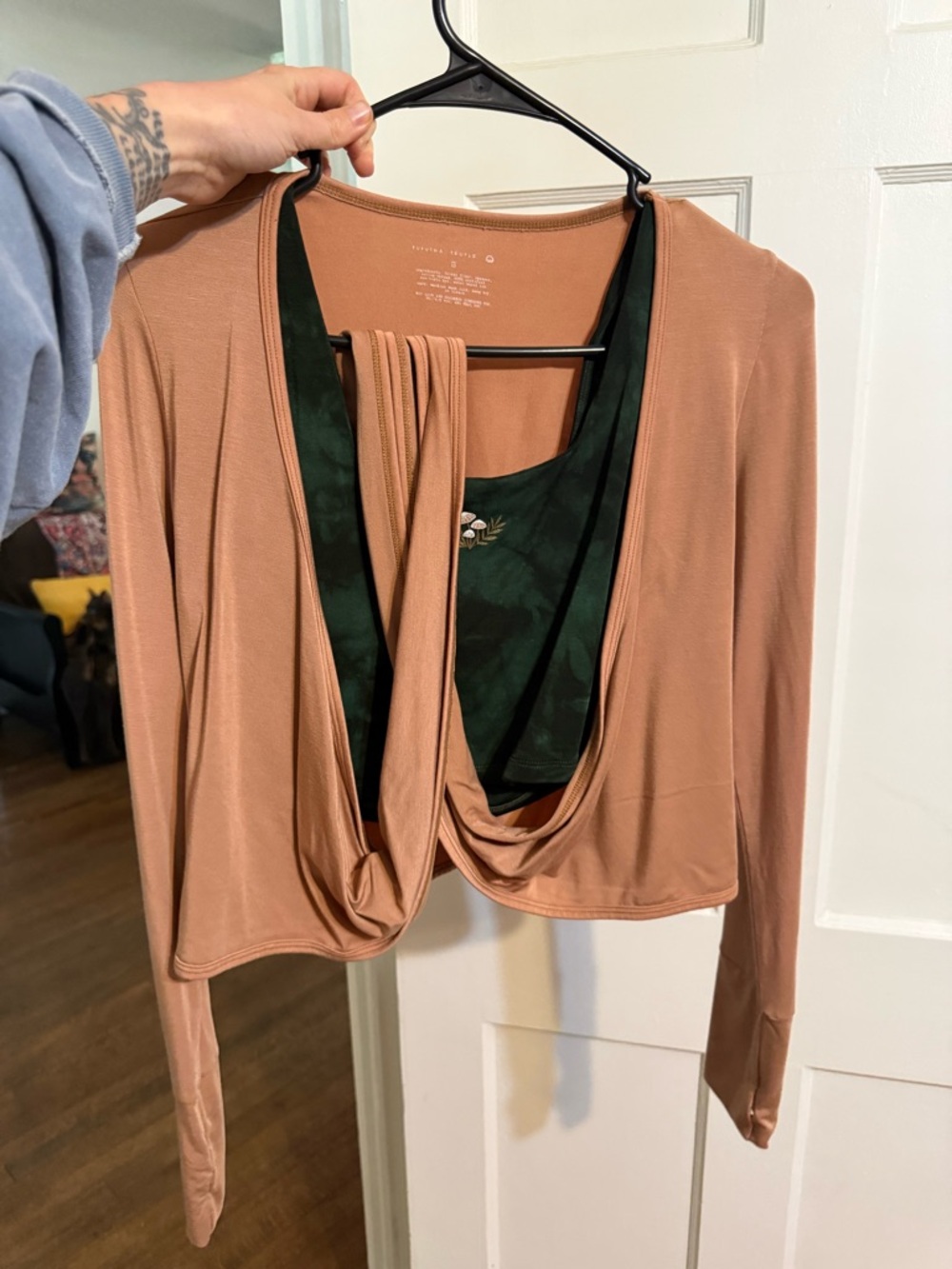 PURUSHA PEOPLE MUSHROOM TANK, BRAND NEW, SUSTAINABLE, FOREST FIBER SMALL BATCH - Picture 7 of 8